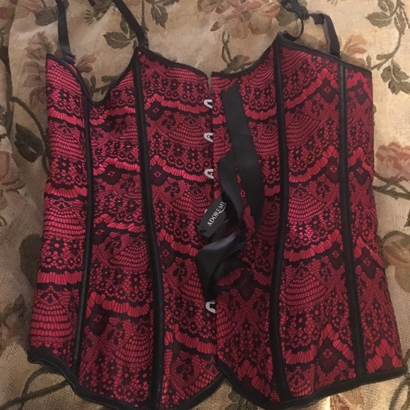 Lingerie - Picture 3 of 3